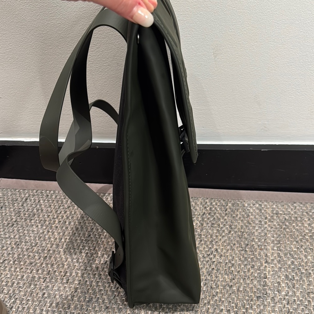Rains Green Urban Backpack Minimalist Design Backpack / Rucksack - Picture 9 of 13
